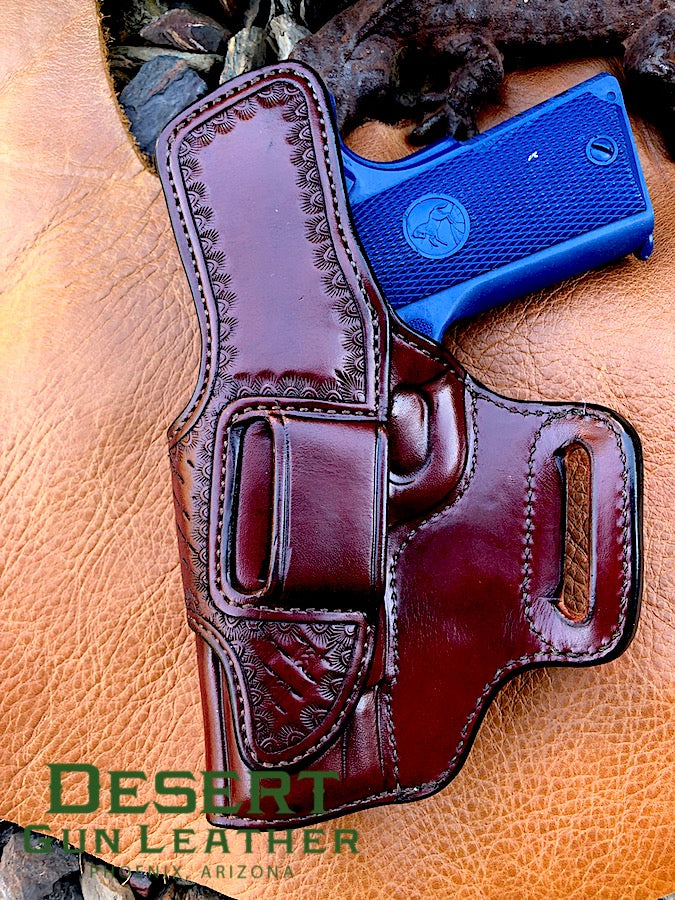 Avenger Holster – Desert Gun Leather